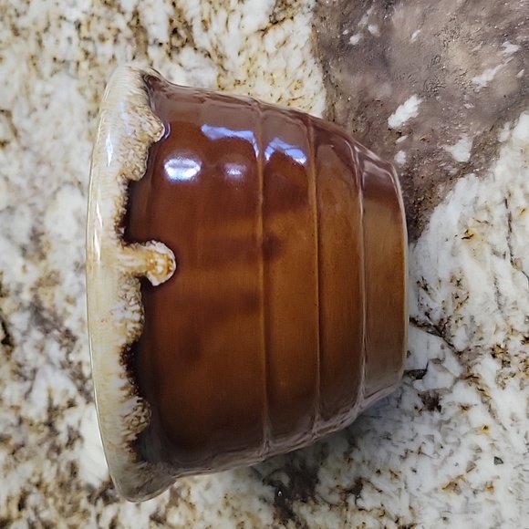 Monmouth Other - Vintage Monmouth Pottery Stoneware Brown Drip Glaze Bowl. USA Maple LEAF 🍁